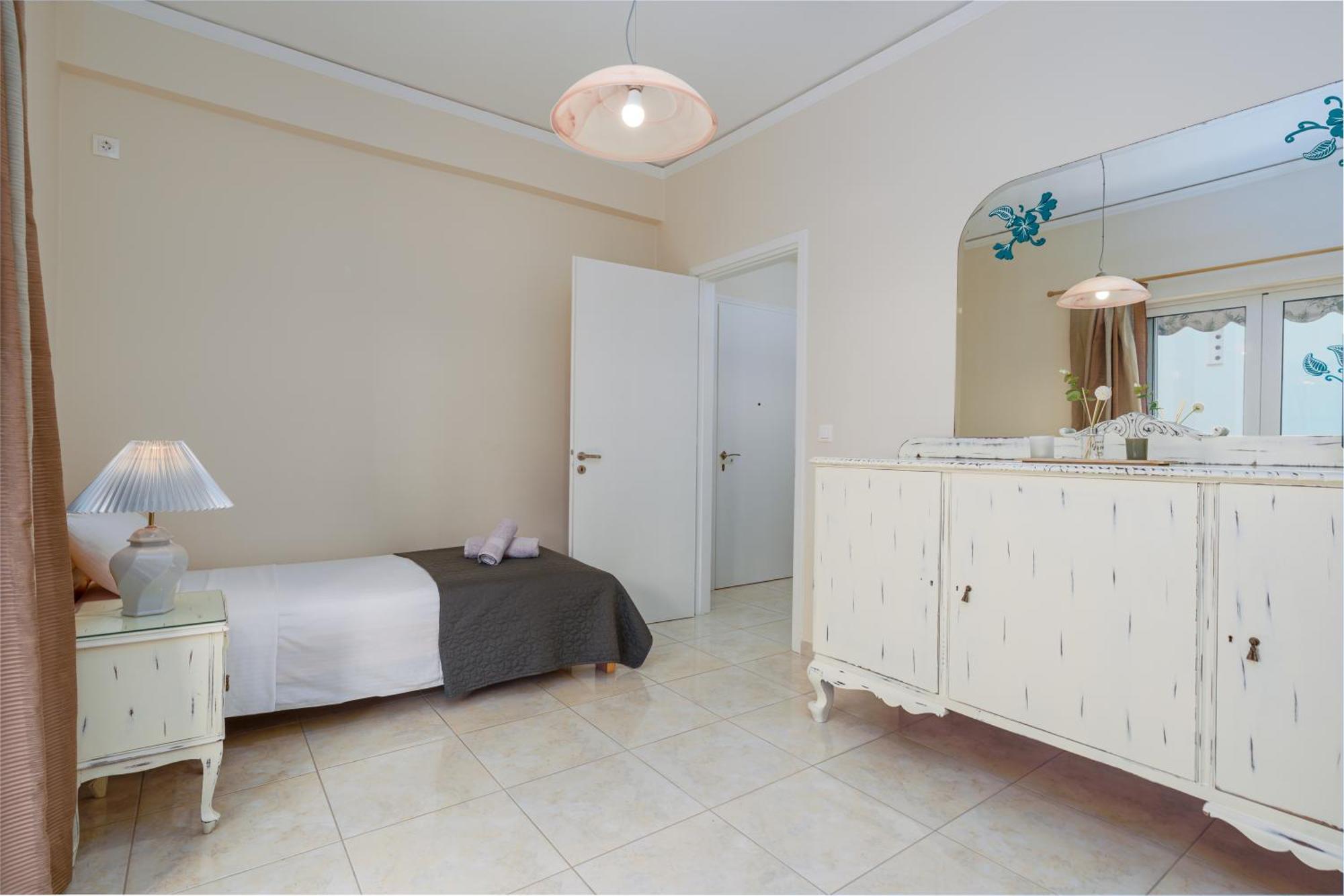 Nostos Apartment, With A Spacious Backyard Artemi Extérieur photo